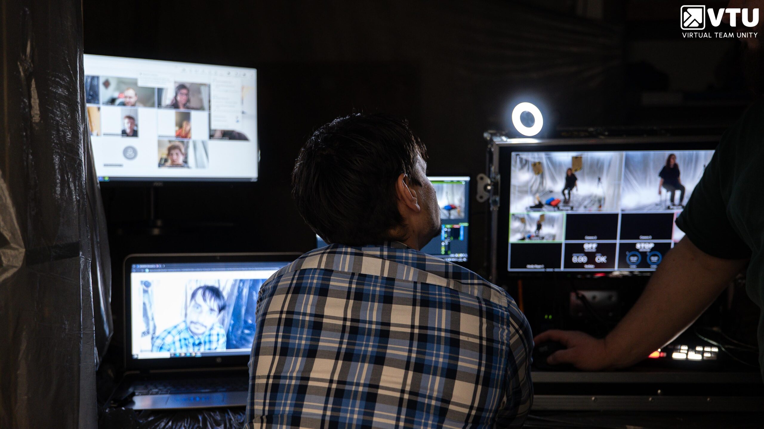 Decisions - Interactive Online Thriller for Teams